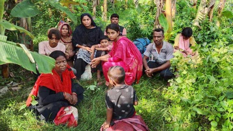 চুয়াডাঙ্গা সীমান্তে ভারত থেকে অনুপ্রবেশের সময় আটক ১০
