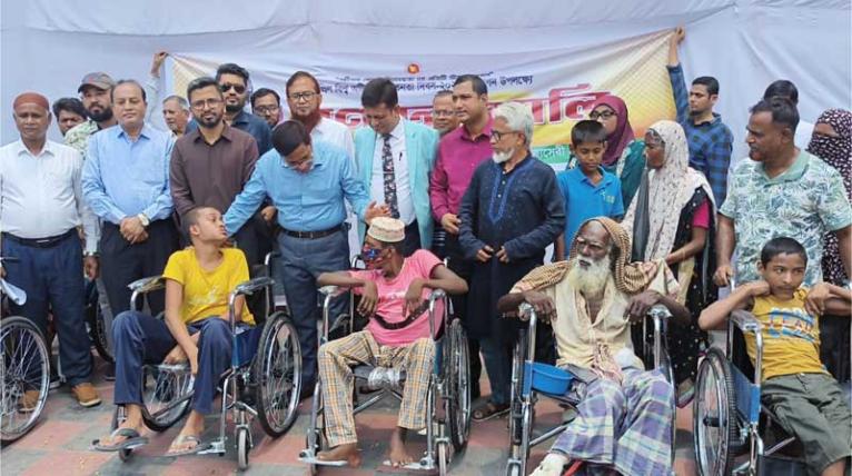 নারায়ণগঞ্জে বর্ণাঢ্য আয়োজনে বিশ্ব অটিজম দিবস পালন, ২০ জনকে হুইলচেয়ার বিতরণ