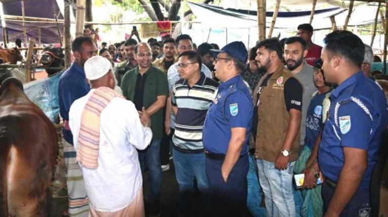 পশুর হাটে অতিরিক্ত হাসিল আদায় হলে ব্যবস্থা নেওয়া হবে: ডিসি