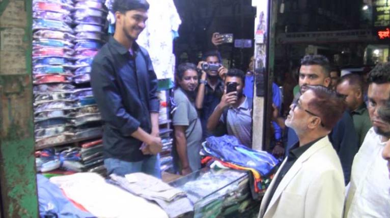 চাষাঢ়া হকার্স মার্কেট ভেঙে প্রকৃত হকারদের পুনর্বাসনের ঘোষণা নাসিক প্রশাসকের