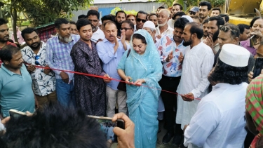 ফরিদপুরে মাটির রাস্তা নির্মাণ কাজের উদ্বোধন করলেন এমপি চৌধুরী নায়াব ইউসুফ