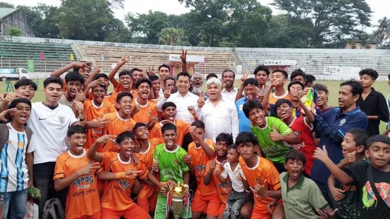 ফরিদপুরে নতুন কুঁড়ি স্পোর্টসে জেলা পর্যায়ের খেলা অনুষ্ঠিত