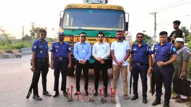 নারায়ণগঞ্জে শব্দ দূষণ ঠেকাতে অভিযান, জরিমানা ৪ যানবাহনকে