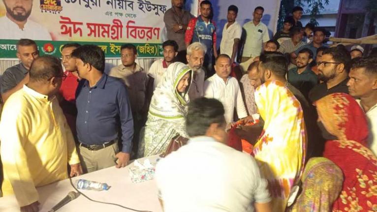 ফরিদপুরে দুস্থ ও অসহায় মানুষের মাঝে ঈদ সামগ্রী বিতরণ এমপি নায়াব ইউসুফের