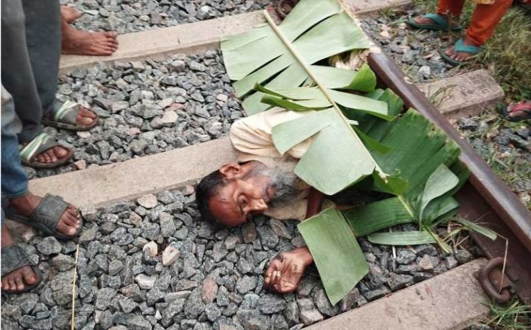 নগরকান্দায় ট্রেনে কাটা পড়ে অজ্ঞাত ব্যক্তির মৃত্যু, পরিচয় শনাক্তের চেষ্টা পুলিশের