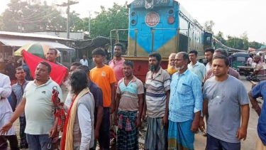 জামালপুর এক্সপ্রেসের রুট পরিবর্তনের প্রতিবাদে সরিষাবাড়ীতে বিক্ষোভ