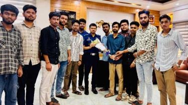 ফরিদপুর পুলিশ সুপারের সঙ্গে হিন্দু ছাত্র পরিষদের সৌজন্য সাক্ষাৎ