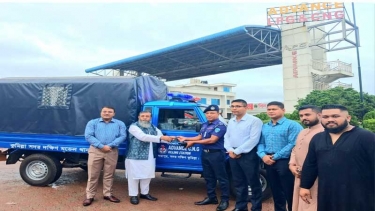 কুমিল্লা সদর মডেল থানায় গাড়ির চাবি তুলে দিলেন মোহাম্মদ হাতেম