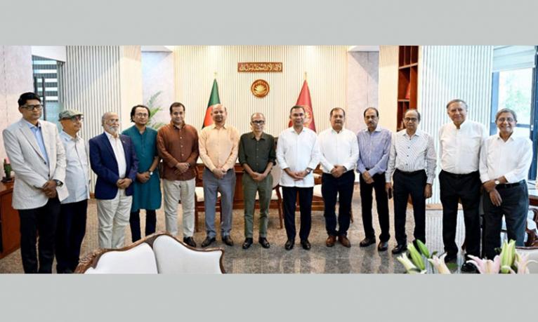 প্রধানমন্ত্রীর সঙ্গে বৈঠক করেছেন সম্পাদক পরিষদের নেতারা