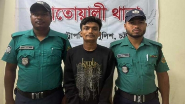 চট্টগ্রামে ১৩ মামলার আসামি সন্ত্রাসী শুক্কুর গ্রেফতার