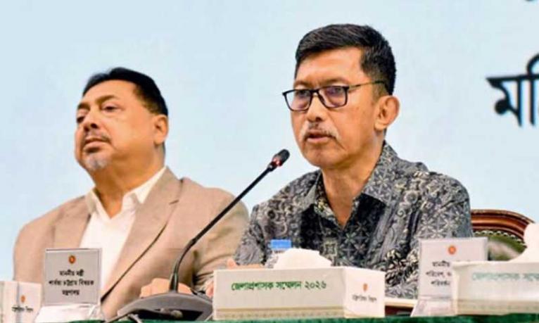 পার্বত্য চট্টগ্রামকে উন্নয়নের মূল স্রোতধারায় নিতে ডিসিদের ভূমিকা রাখতে হবে: দীপেন দেওয়ান