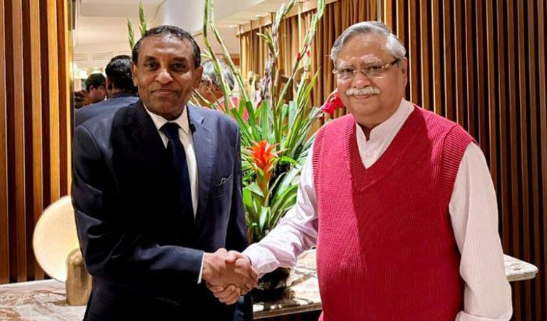 লন্ডনে রাষ্ট্রপতির সঙ্গে সুদানের প্রধানমন্ত্রীর সৌজন্য সাক্ষাৎ