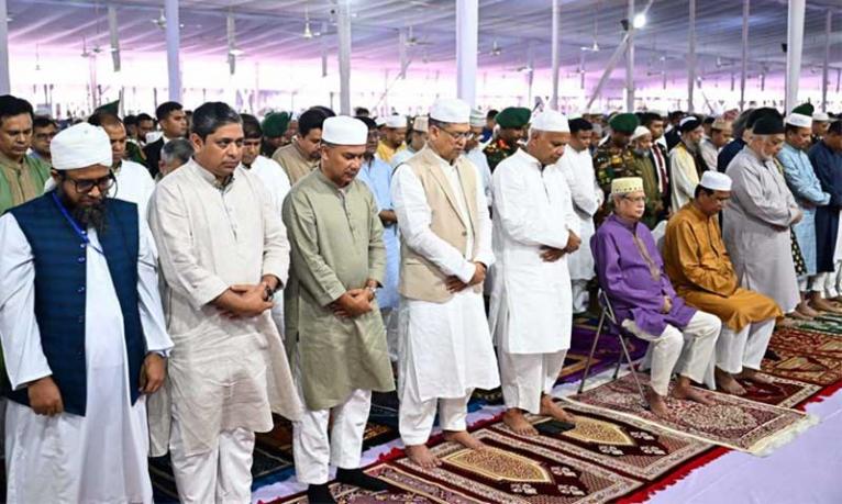 জাতীয় ঈদগাহে একসঙ্গে ঈদুল আযহার নামাজ আদায় করেছেন রাষ্ট্রপতি ও প্রধানমন্ত্রী