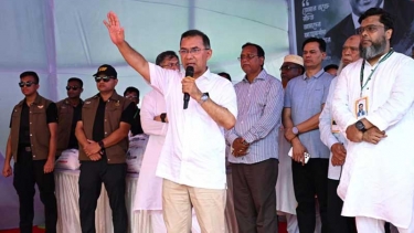 ময়লা-আবর্জনা অপসারণে নগরবাসীকে সচেতন হওয়ার আহ্বান প্রধানমন্ত্রীর