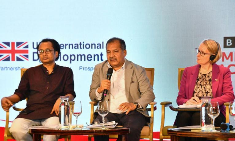 গণমাধ্যম কমিশন গঠনের প্রক্রিয়ায় সরকার একক সিদ্ধান্ত চাপিয়ে দেবে না : তথ্যমন্ত্রী
