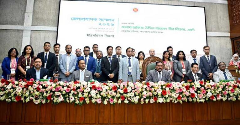 আমলাদের শাসক নয়, বরং সেবকের ভূমিকায় অবতীর্ণ হতে হবে - স্পীকার