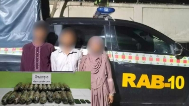 রাজবাড়ীর গোয়ালন্দে ২০ কেজি গাঁজাসহ আটক ৩