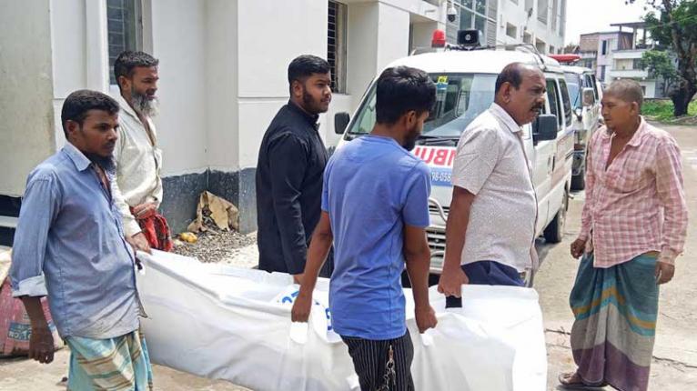 বোয়ালমারীতে বাথরুম তুলতে গেলে দরিদ্র মহিলাকে পিটিয়ে হত্যার অভিযোগ
