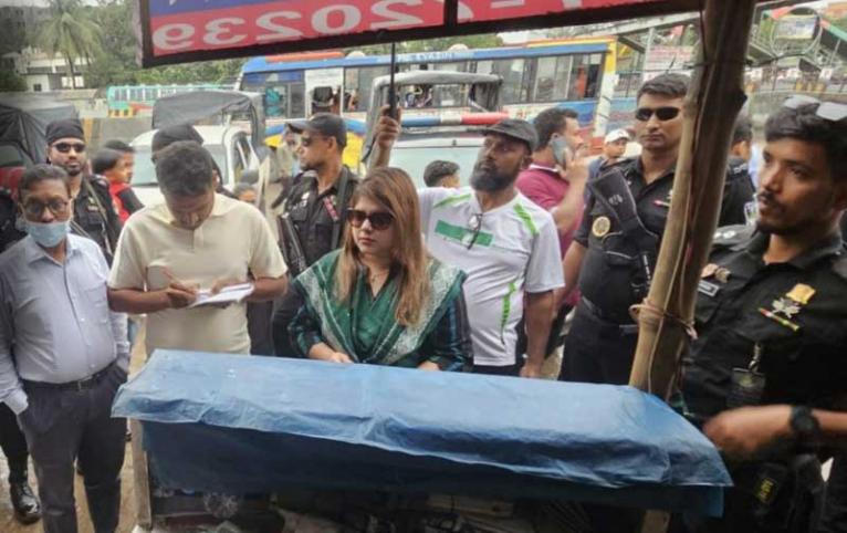 ঈদে অতিরিক্ত ভাড়া আদায়: নারায়ণগঞ্জে ৩ পরিবহনকে ১০ হাজার টাকা জরিমানা