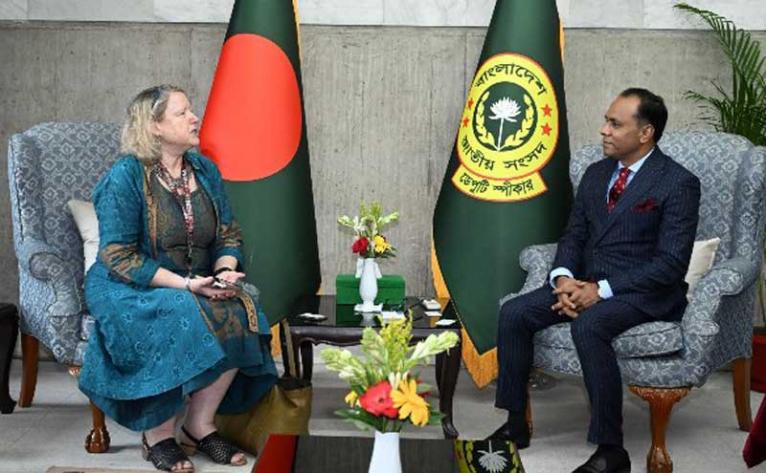 ডেপুটি স্পীকারের সঙ্গে ইউনেস্কো প্রতিনিধিদলের সাক্ষাৎ