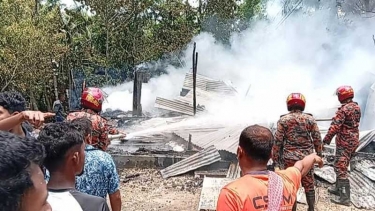 কালকিনিতে ভয়াবহ অগ্নিকাণ্ডে বসতবাড়ি ভস্মীভূত,ব্যাপক ক্ষয়ক্ষতি