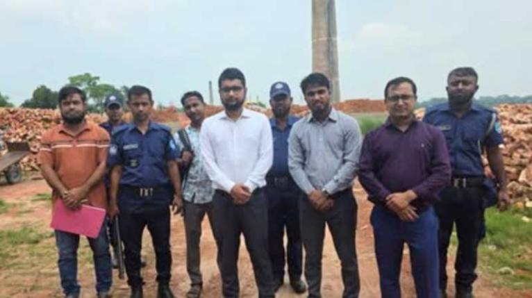 বন্দরে দুই ইটভাটাকে দেড় লাখ টাকা জরিমানা