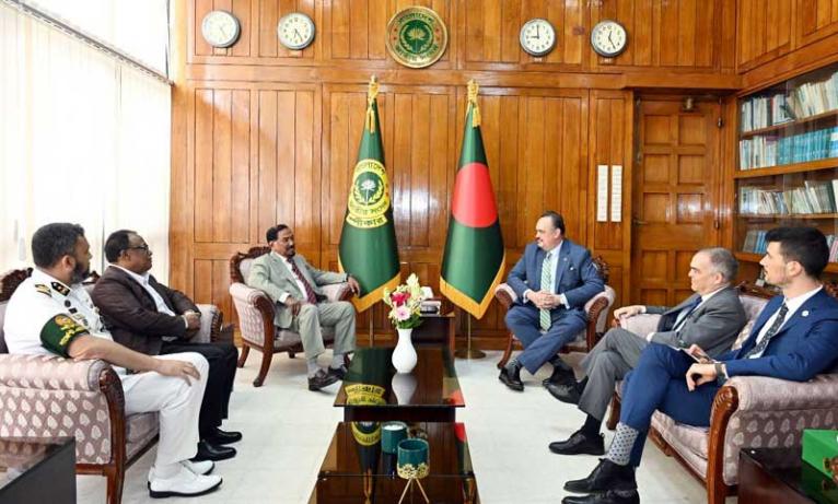 স্পীকারের সাথে ঢাকায় নিযুক্ত মার্কিন রাষ্ট্রদূত এর সৌজন্য সাক্ষাৎ অনুষ্ঠিত