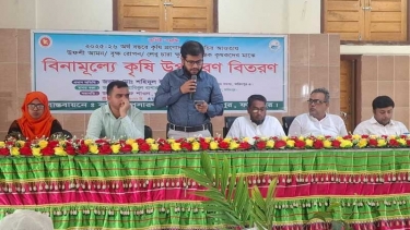সদরপুরে ১ হাজার ৩০০ কৃষকের মাঝে বিনামূল্যে কৃষি উপকরণ বিতরণ