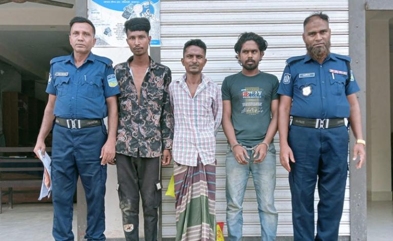 ​সরিষাবাড়ীতে ২৮ গ্রাম হেরোইনসহ ৩ পেশাদার মাদক ব্যবসায়ী গ্রেফতার