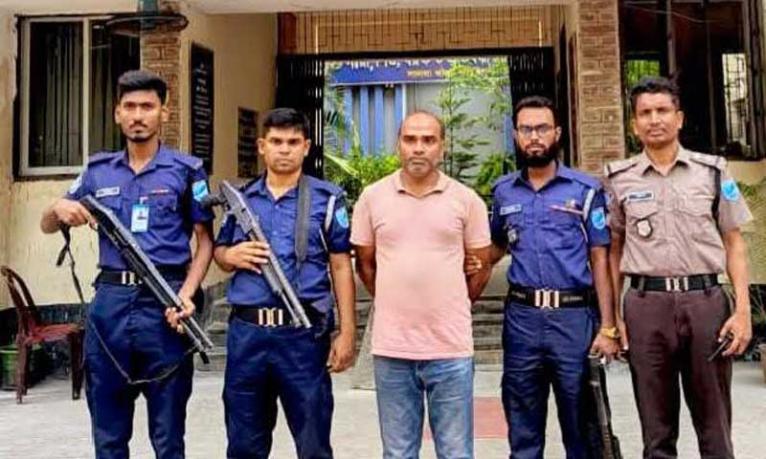 বিস্ফোরক মামলায় সালথা উপজেলা যুবলীগের সাবেক সভাপতি বাবু মোল্লা গ্রেপ্তার