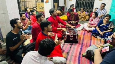ফরিদপুরের পুরাতন কালীবাড়িতে সোমবতী অমাবস্যা উপলক্ষে কালীকীর্তন ও মাতৃবন্দনা অনুষ্ঠিত