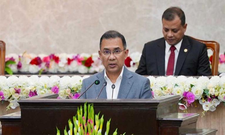 জনগণের ভালোবাসা বড় শক্তি, নিরাপত্তা কড়াকড়ি যেন দূরত্ব তৈরি না করে: প্রধানমন্ত্রী
