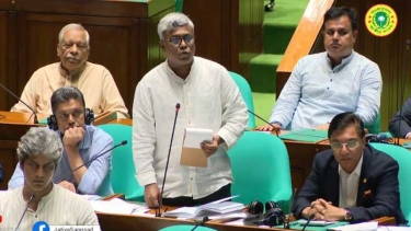 জ্বালানি খাতে স্বনির্ভরতা অর্জন ও নবায়নযোগ্য বিদ্যুৎ উৎপাদনে বাজেটে বিশেষ গুরুত্ব : প্রতিমন্ত্রী