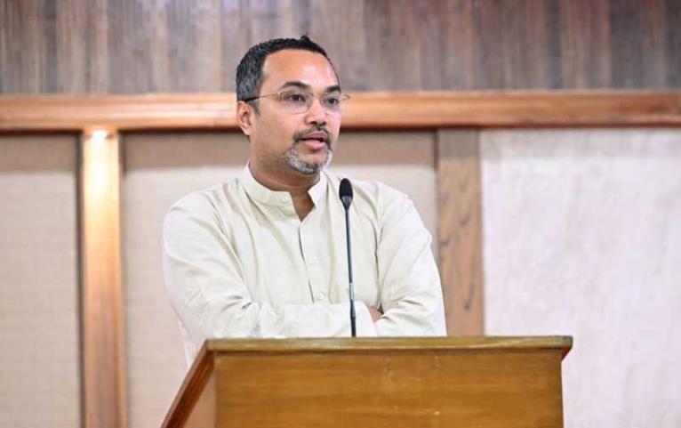 প্রধানমন্ত্রীর ১০ নির্দেশনায় ঈদ ব্যবস্থাপনায় ‘দৃশ্যমান ইতিবাচক পরিবর্তন’ এসেছে : মাহদী আমিন