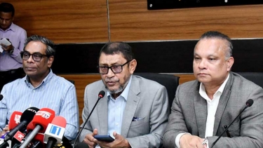ডেঙ্গু পরীক্ষায় ৮০ শতাংশ ছাড়ের আহ্বান স্বাস্থ্যমন্ত্রীর