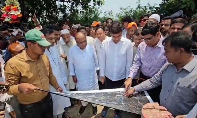শহীদ রাষ্ট্রপতি জিয়াউর রহমানের স্মৃতিবিজড়িত পাতলী খাল পরিদর্শনে পানি সম্পদ প্রতিমন্ত্রী