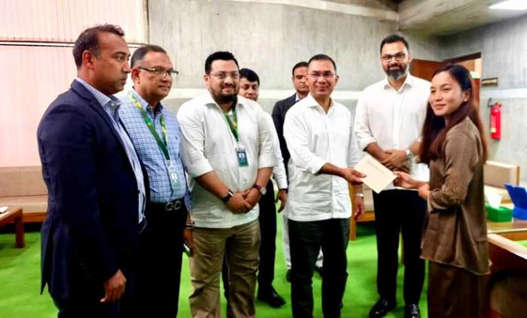 ফুটবলার ঋতুপর্ণার গৃহ নির্মাণে আর্থিক অনুদান দিলেন প্রধানমন্ত্রী