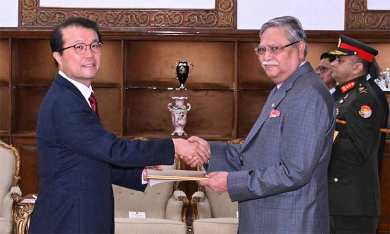 দ্বিপাক্ষিক বাণিজ্য ও বিনিয়োগ বাড়াতে দক্ষিণ কোরিয়ার প্রতি রাষ্ট্রপতির আহ্বান