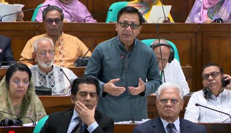 সরকার শিল্প বর্জ্য পুনঃব্যবহার করে টেকসই শিল্পায়ন জোরদারের পরিকল্পনা করছে: শিল্পমন্ত্রী