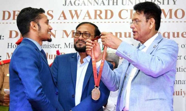 শিক্ষা খাতে সর্বোচ্চ গুরুত্ব দিয়ে কাজ করছে সরকার : শিক্ষামন্ত্রী