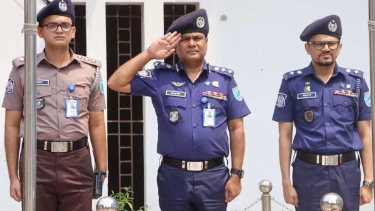 ফরিদপুরে কেপিআই ও পুলিশ ইউনিট পরিদর্শন করলেন অতিরিক্ত ডিআইজি