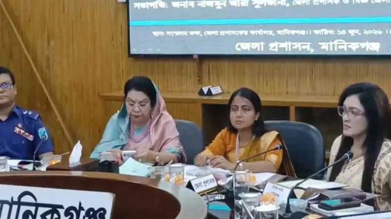 সরকারি কর্মকর্তা-কর্মচারীদের কড়া হুঁশিয়ারী বিমানমন্ত্রীর