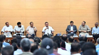 ফ্যামিলি কার্ড নিয়ে কবে থেকে ও কেন কাজ শুরু করেছেন জানালেন প্রধানমন্ত্রী