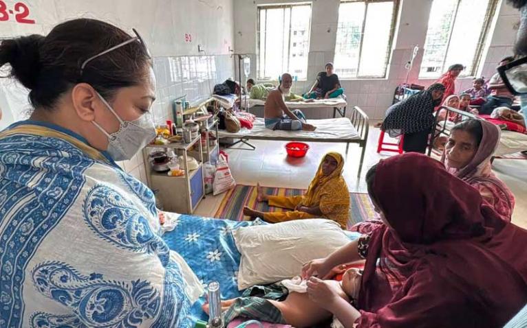 ফরিদপুর জেনারেল হাসপাতাল পরিদর্শনে এমপি নায়াব ইউসুফ