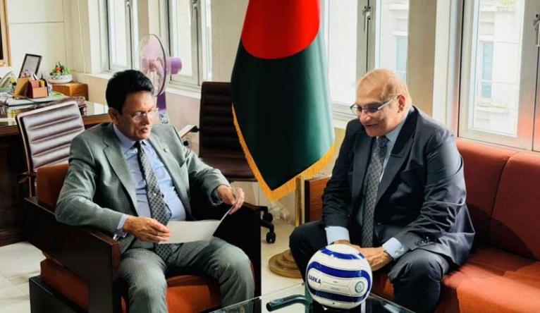 শিক্ষামন্ত্রীর সঙ্গে পাকিস্তান হাইকমিশনারের সৌজন্য সাক্ষাৎ