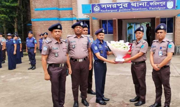 সদরপুর থানা পরিদর্শন ডিআইজির