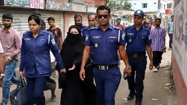 স্বামীকে জবাই করে হত্যার অভিযোগে স্ত্রী গ্রেপ্তার