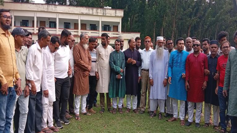মধুখালীতে আরাফাত রহমান কোকো স্মৃতি ফুটবল টুর্নামেন্টের উদ্বোধন