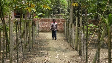 সরিষাবাড়ীতে সরকারি ম্যাপের রাস্তা বন্ধ করে বৃদ্ধা ও শিশুকে গৃহবন্দী করার অভিযোগ