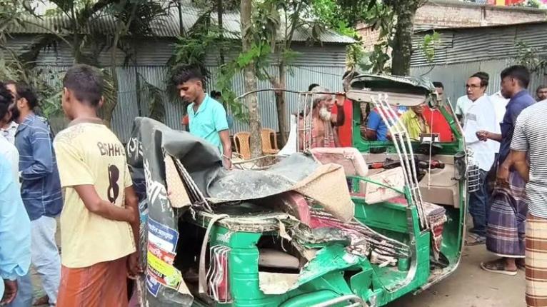 মেলান্দহে ভটভটি-সিএনজি সংঘর্ষ, দুই নারী নিহত, আহত ৩